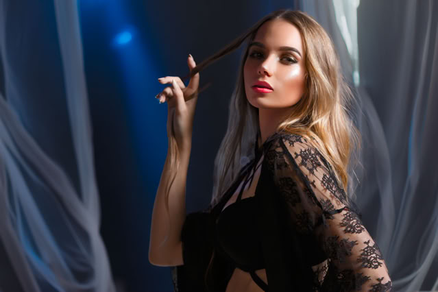 Kreatywna Sesja Fotograficzna. Scenografia fotograficzna.