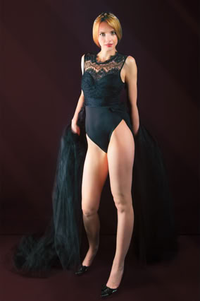 Stylizacyjna Sesja Fotograficzna. Portret Kobiety. Kobieca sesja zdjęciowa.